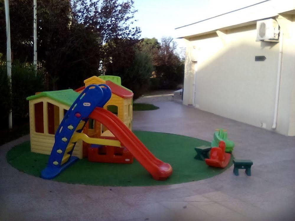 Julia Family Apartments Pantai Sunny Bagian luar foto